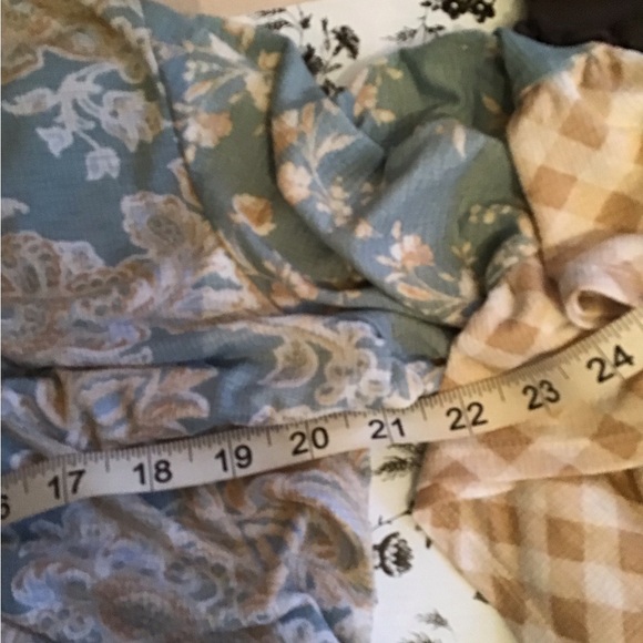 Cato Blue and Cream Ruched Floral Blouse - Picture 6 of 6